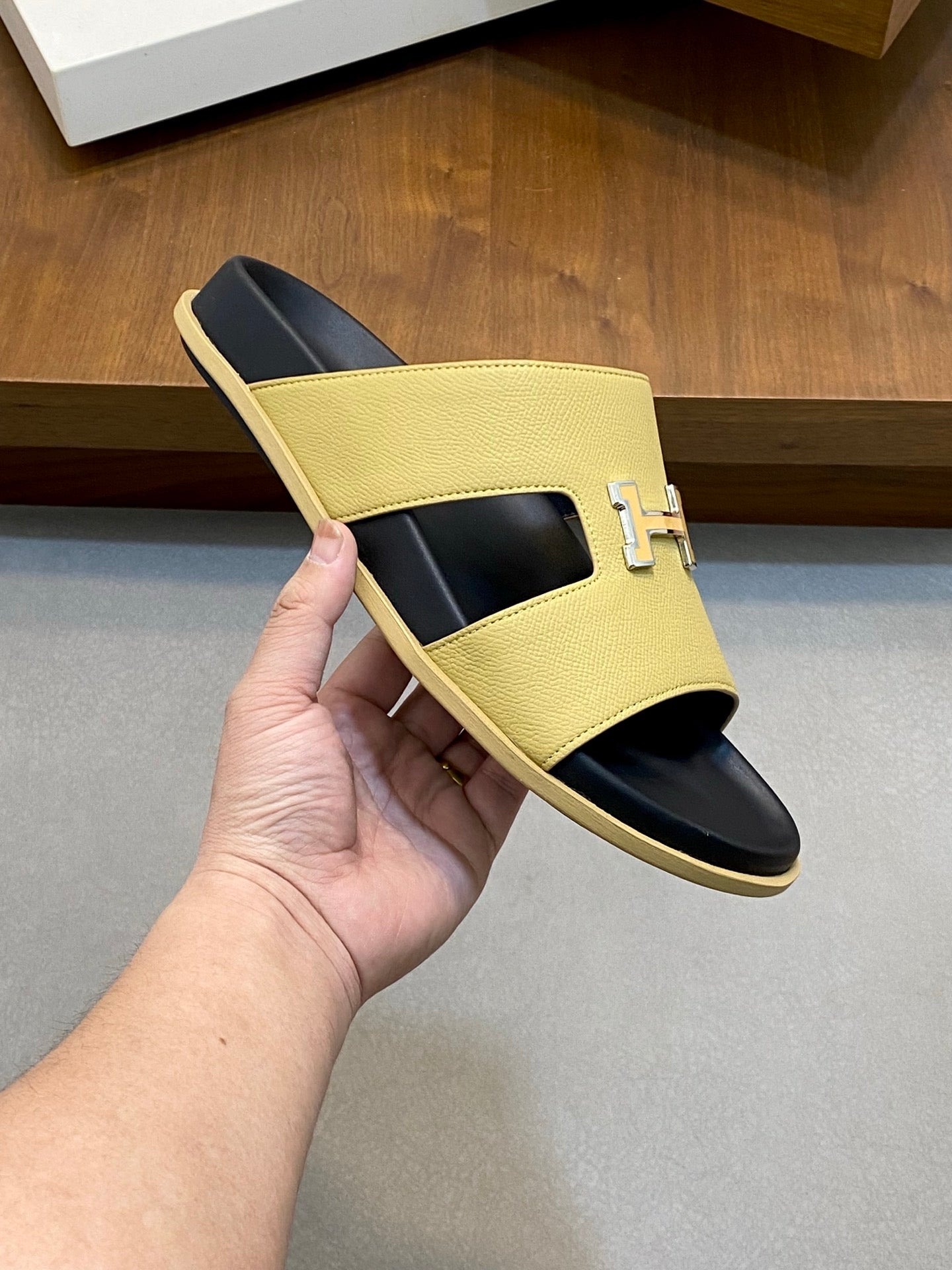 LuxluxHouse Best Quality Sandals Hermes