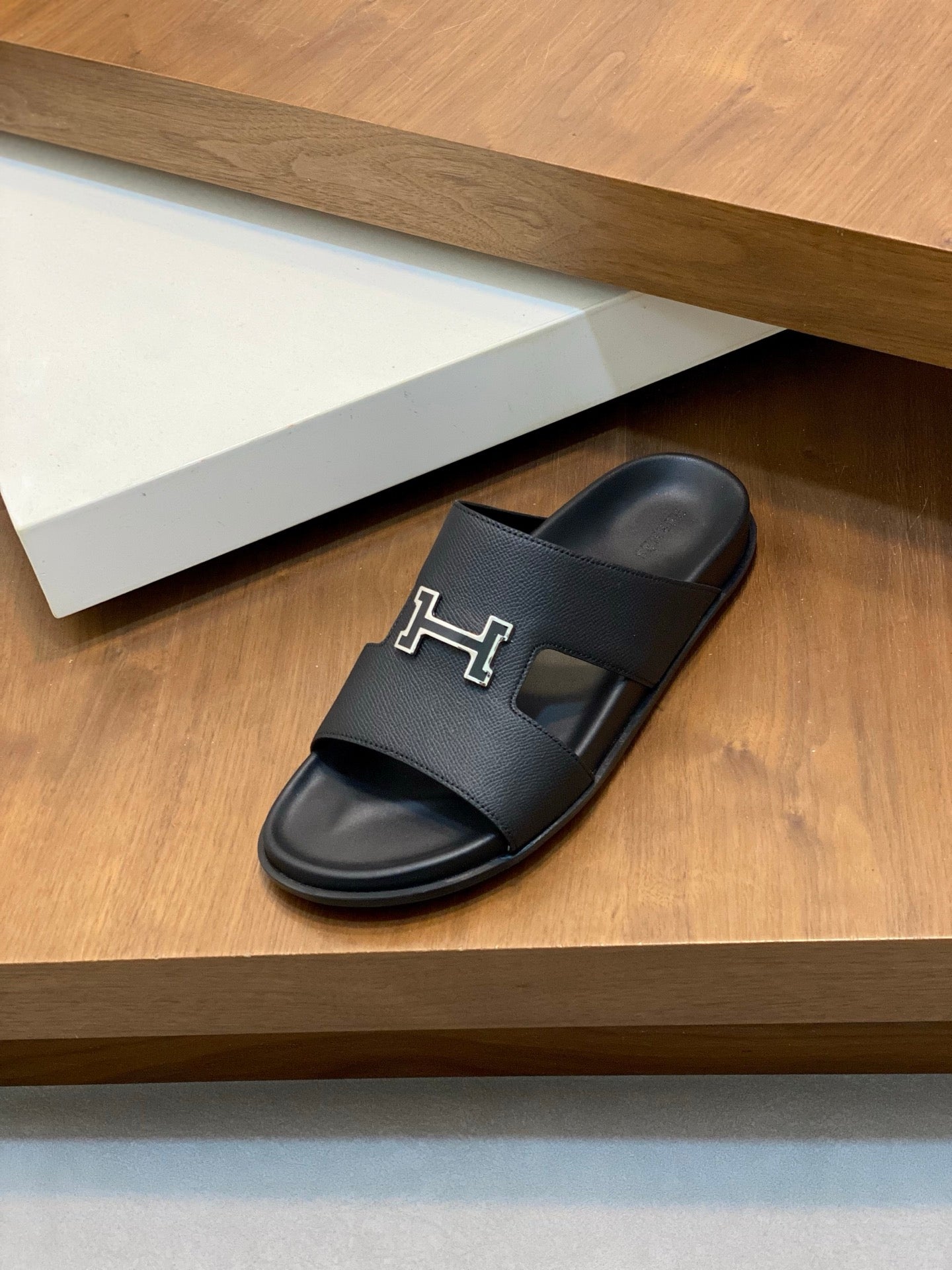 LuxluxHouse Best Quality Sandals Hermes