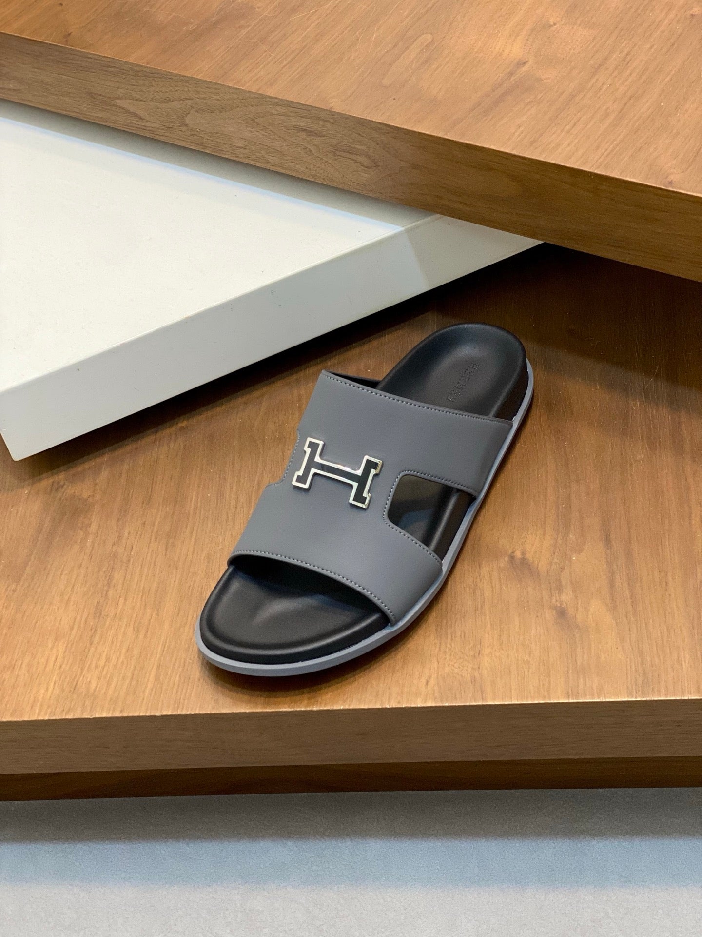 LuxluxHouse Best Quality Sandals Hermes