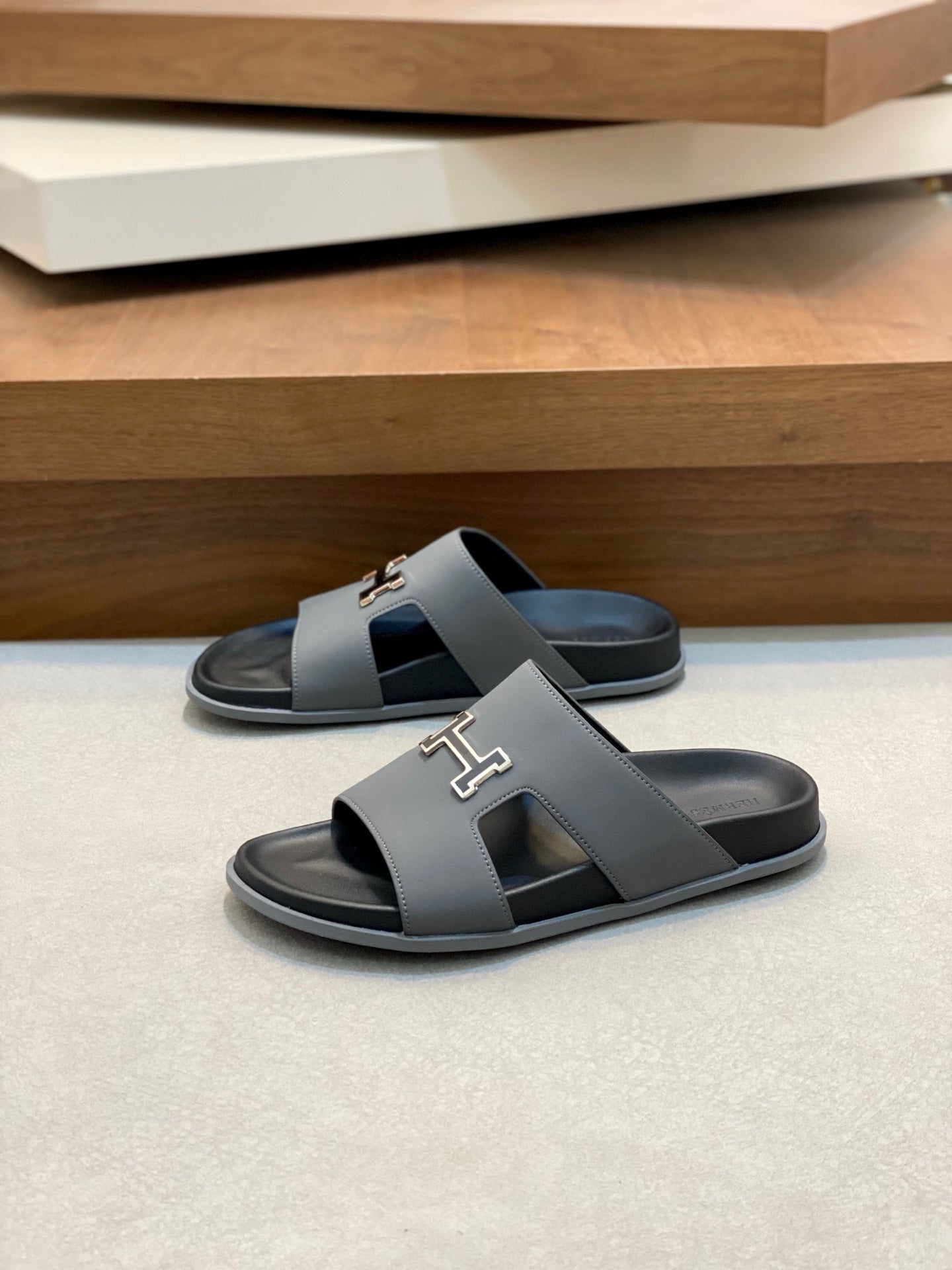 LuxluxHouse Best Quality Sandals Hermes