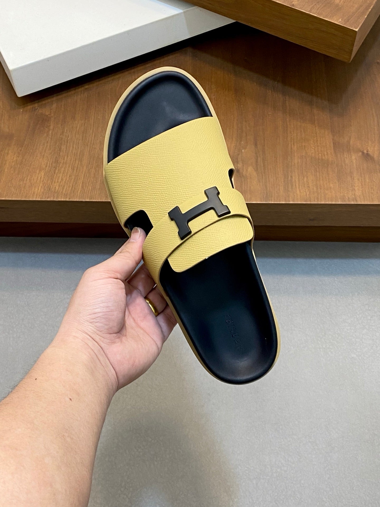 LuxluxHouse Best Quality Sandals Hermes