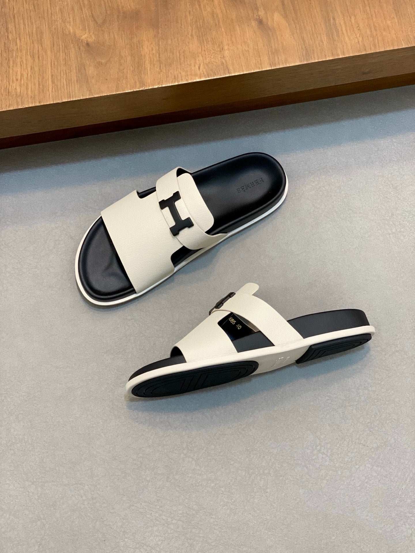 LuxluxHouse Best Quality Sandals Hermes