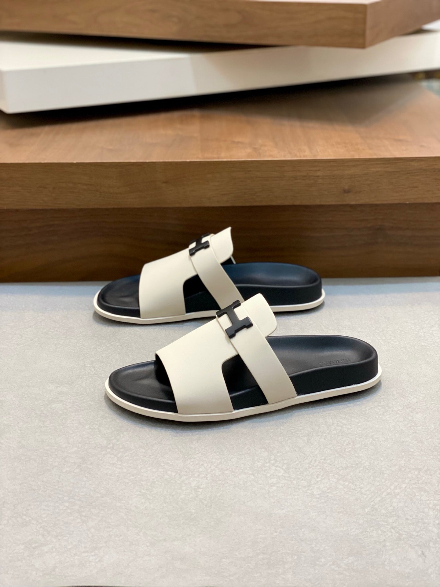 LuxluxHouse Best Quality Sandals Hermes