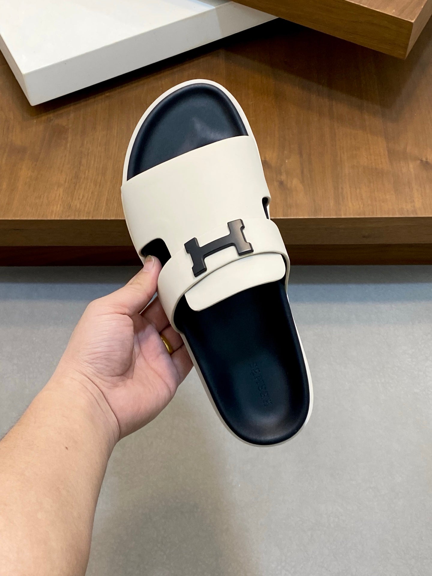 LuxluxHouse Best Quality Sandals Hermes
