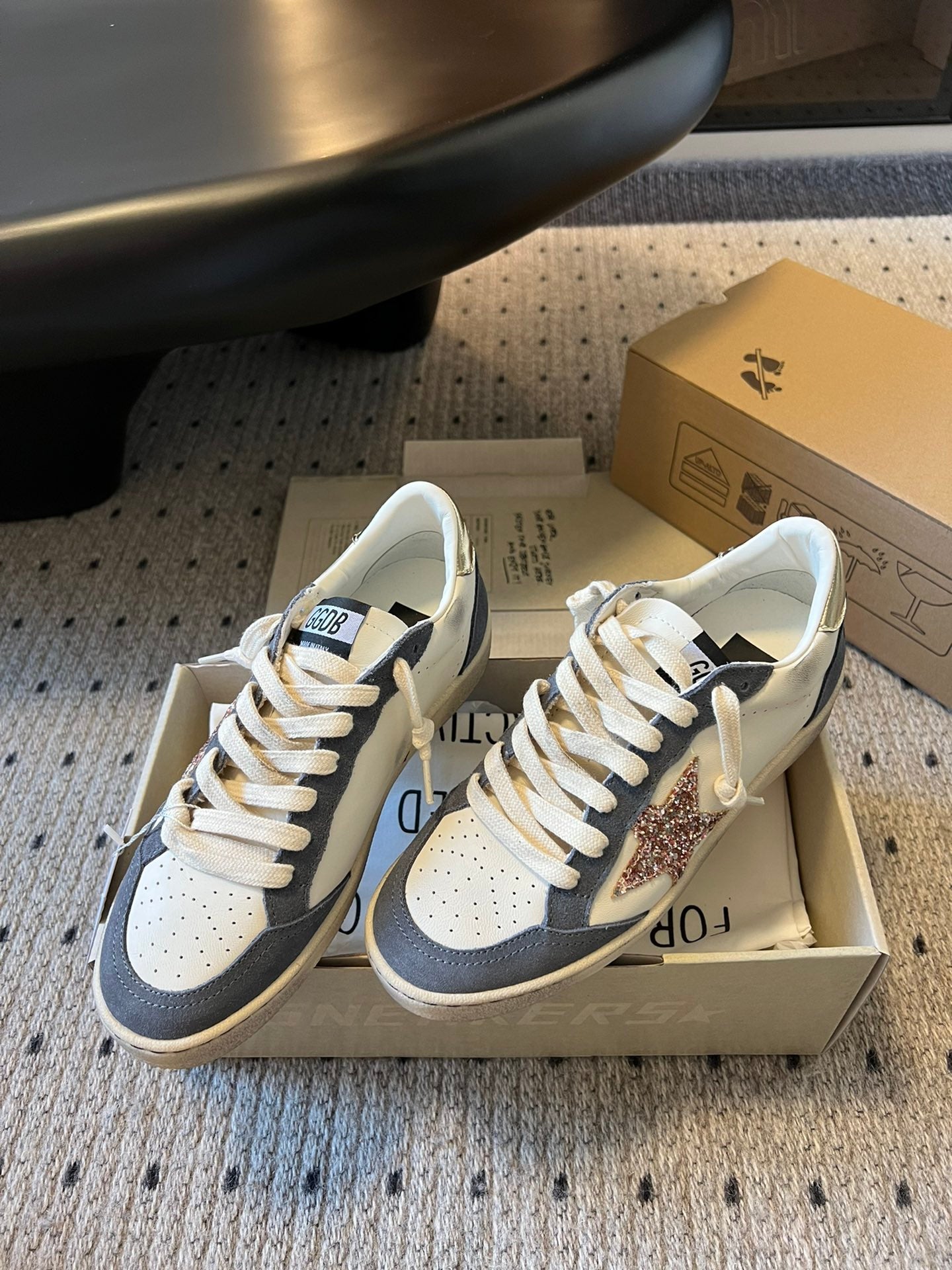 LuxluxHouse Best Quality Shoes Golden Goose