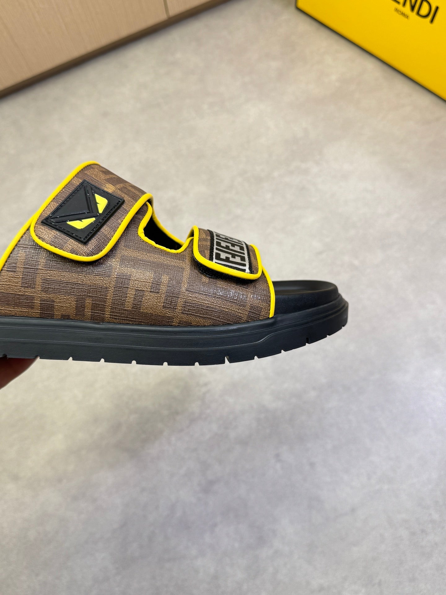 LuxluxHouse Best Quality Sandals Fendi