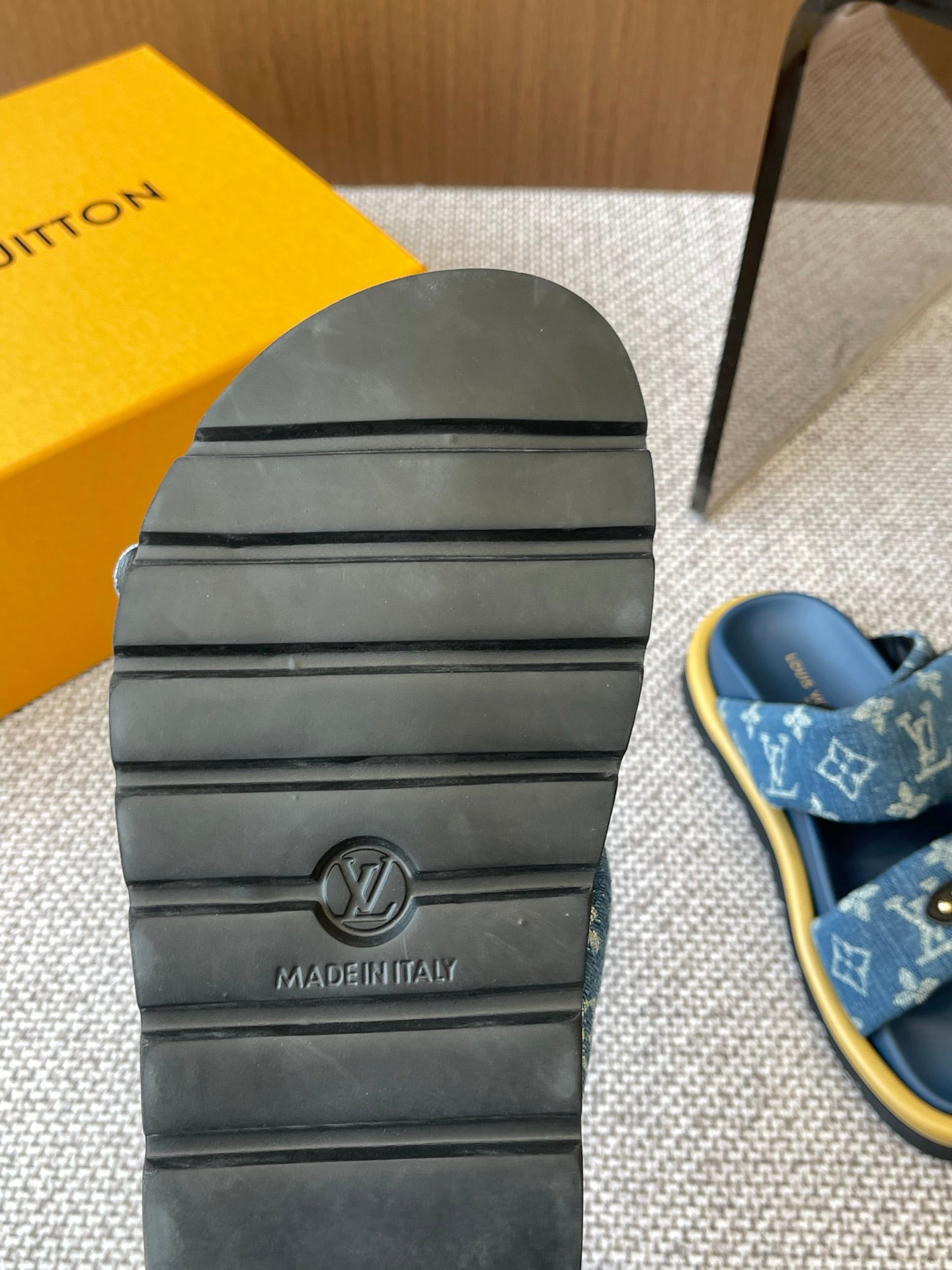 LuxluxHouse Best Quality Women Shoes Louis Vuitton