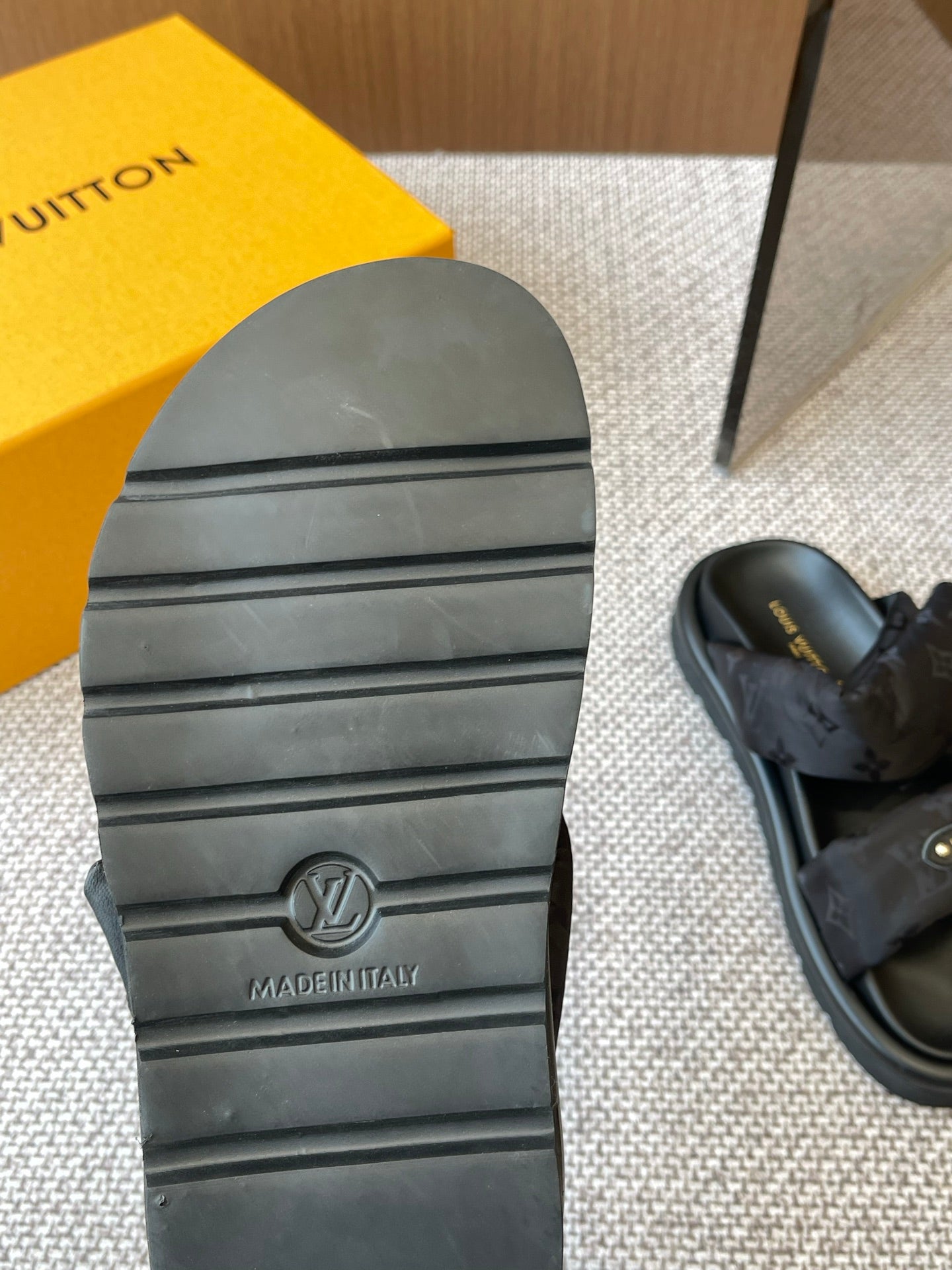 LuxluxHouse Best Quality Women Shoes Louis Vuitton