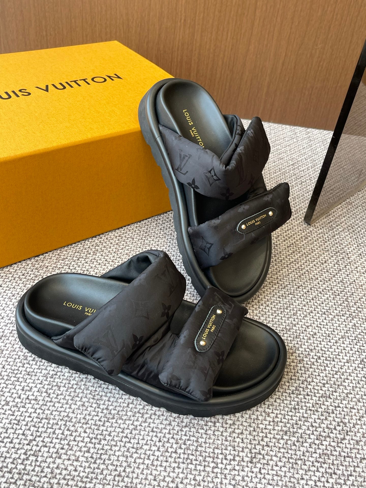 LuxluxHouse Best Quality Women Shoes Louis Vuitton