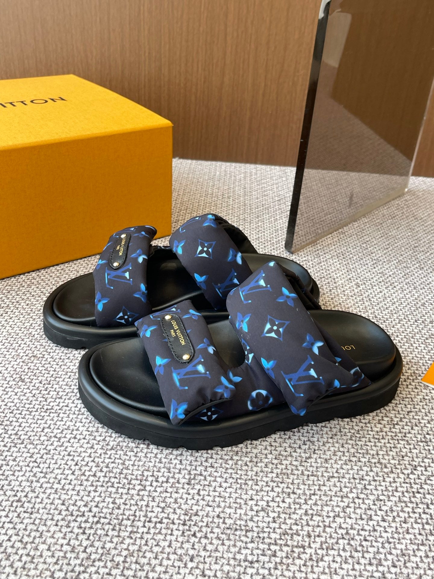 LuxluxHouse Best Quality Women Shoes Louis Vuitton