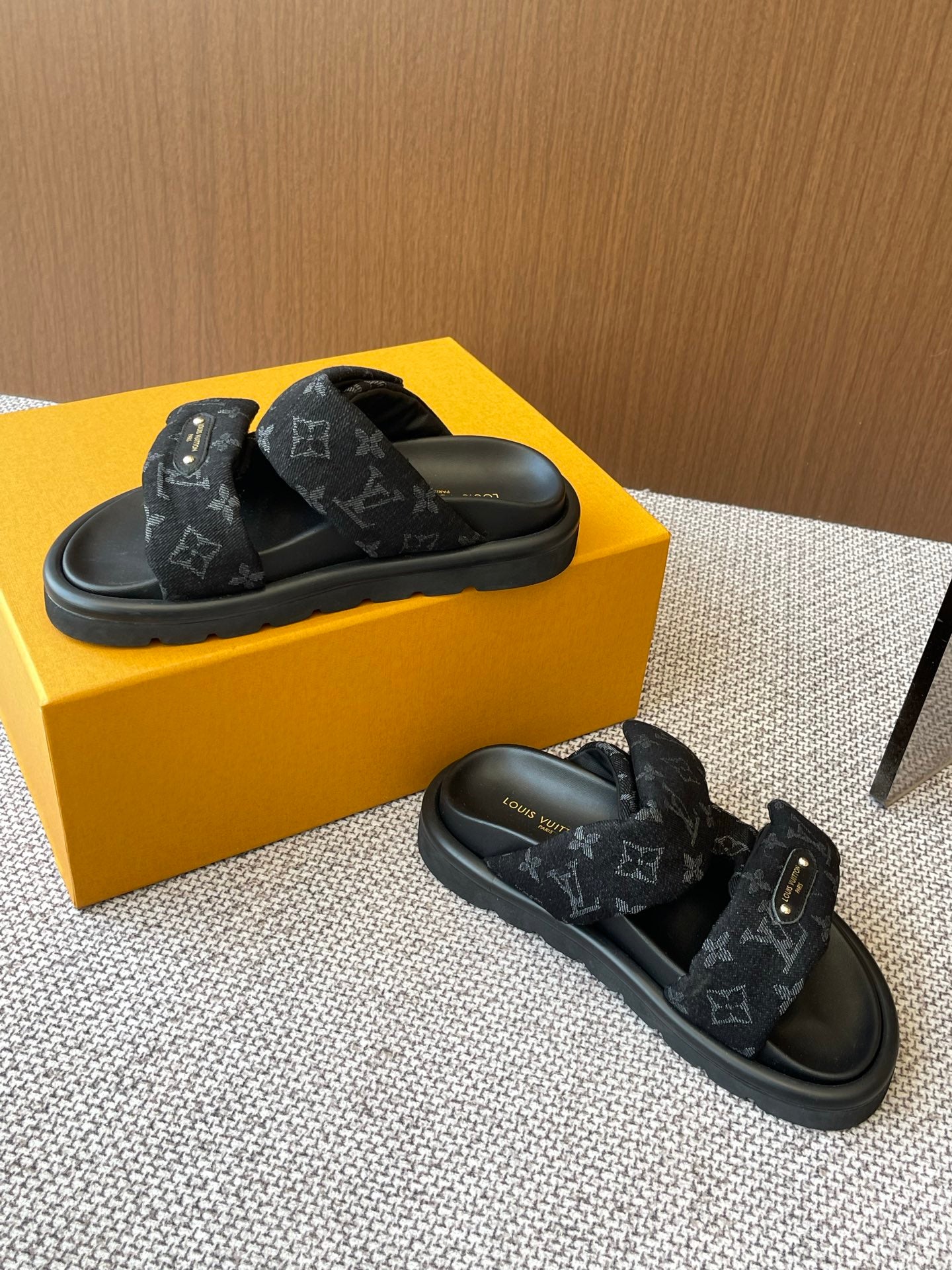 LuxluxHouse Best Quality Women Shoes Louis Vuitton