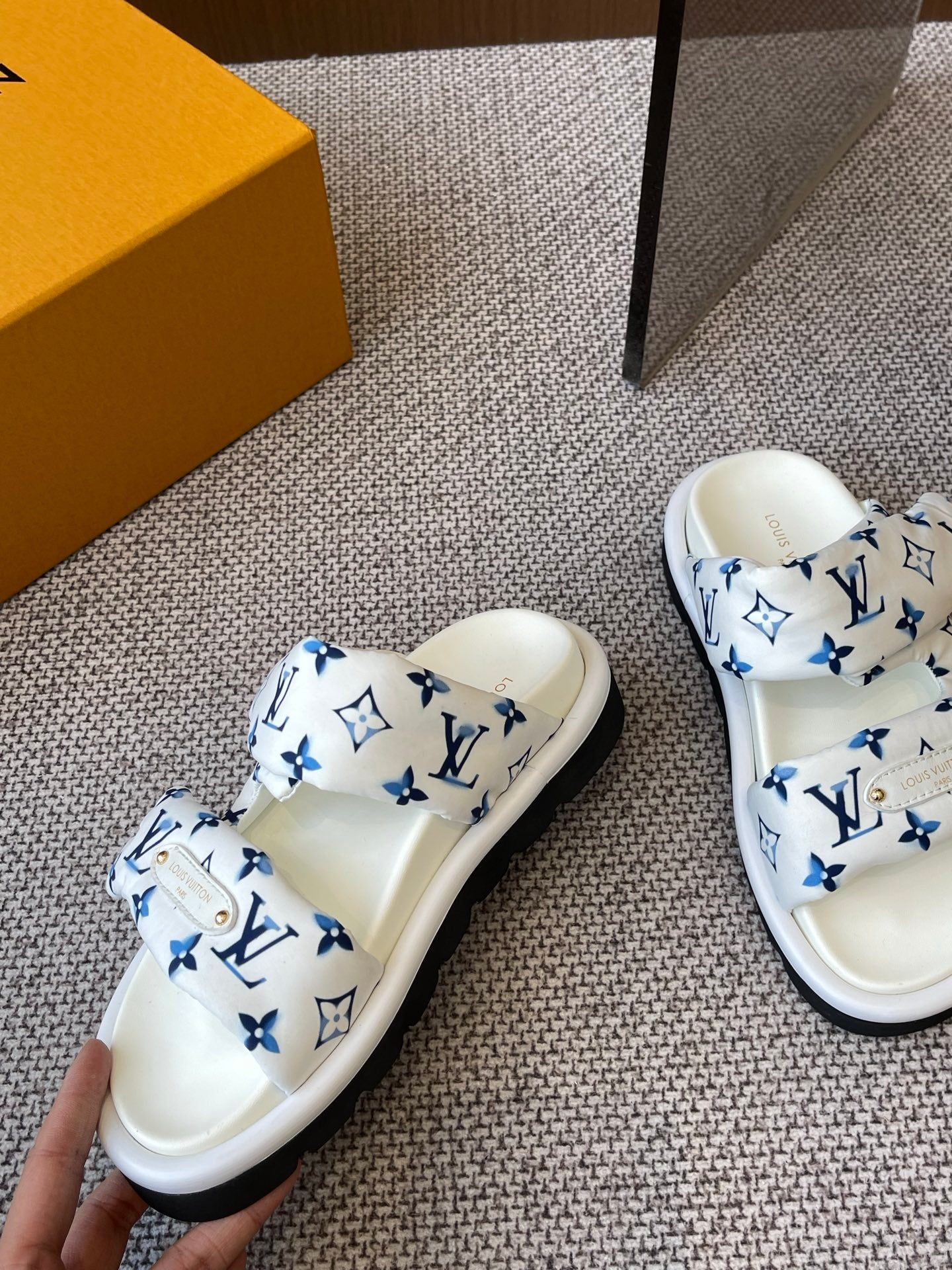 LuxluxHouse Best Quality Women Shoes Louis Vuitton