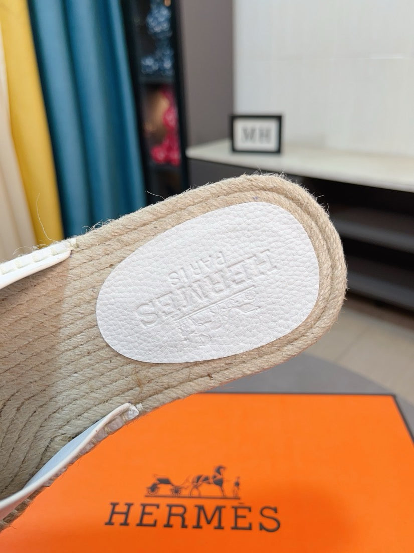 LuxluxHouse Best Quality Sandals Hermes