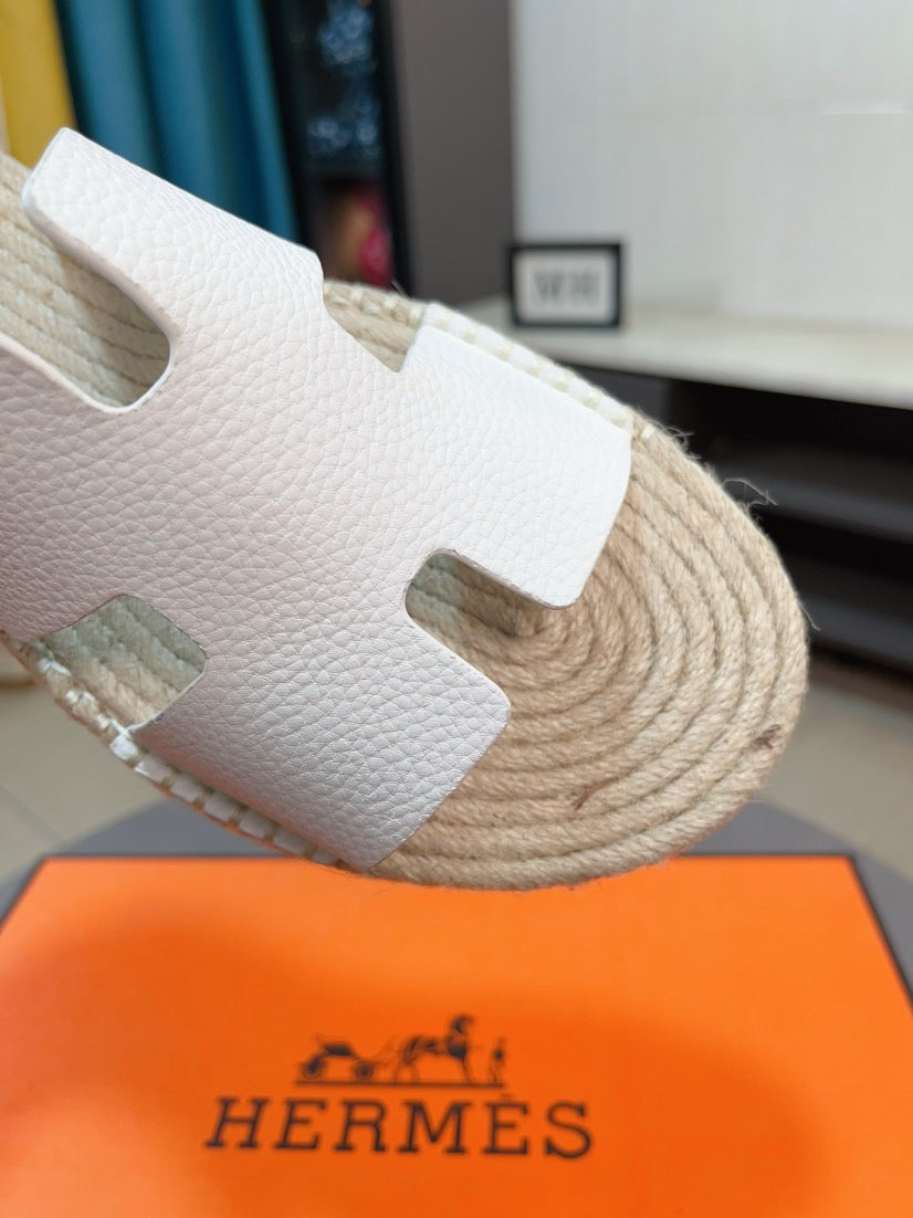 LuxluxHouse Best Quality Sandals Hermes