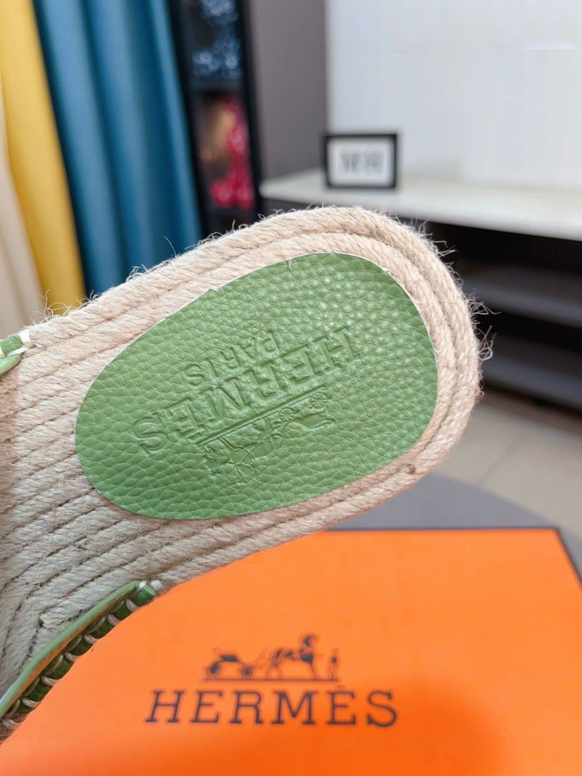 LuxluxHouse Best Quality Sandals Hermes