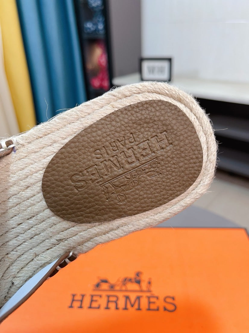 LuxluxHouse Best Quality Sandals Hermes