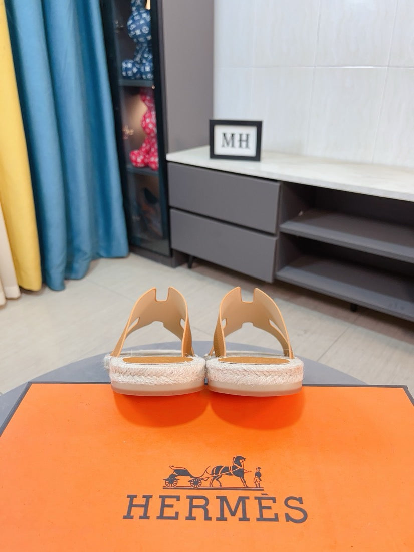 LuxluxHouse Best Quality Sandals Hermes
