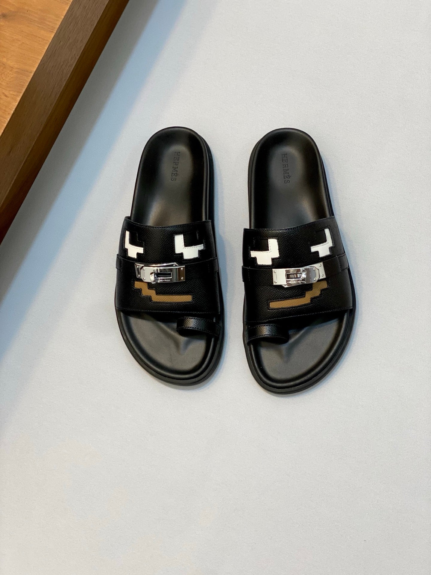LuxluxHouse Best Quality Sandals Hermes