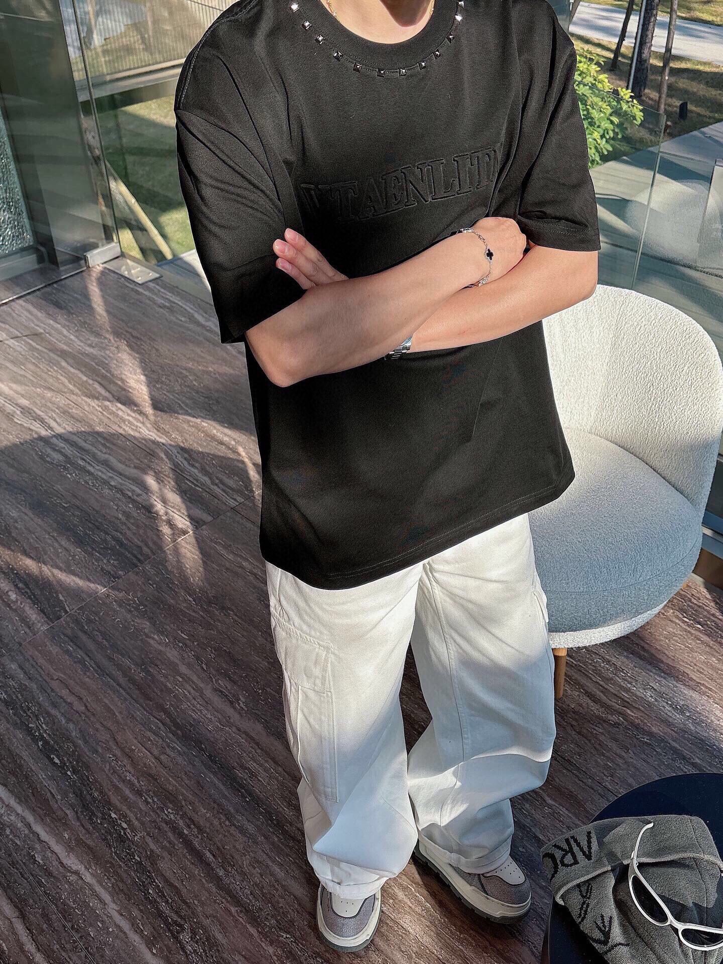 LuxluxHouse Best Quality Clothes Valentino T-shirt
