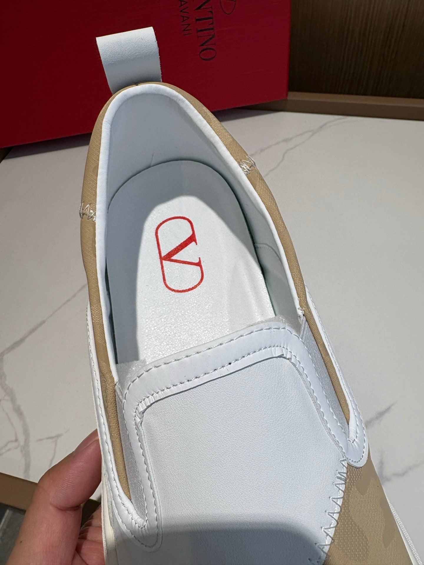 LuxluxHouse Best Quality Shoes Valentino