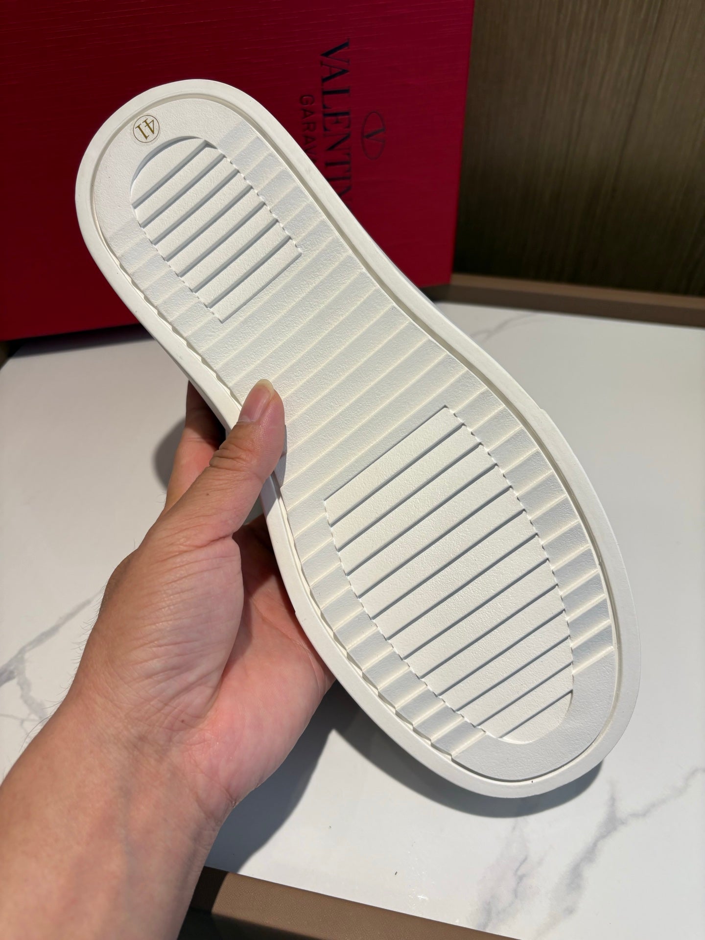 LuxluxHouse Best Quality Shoes Valentino