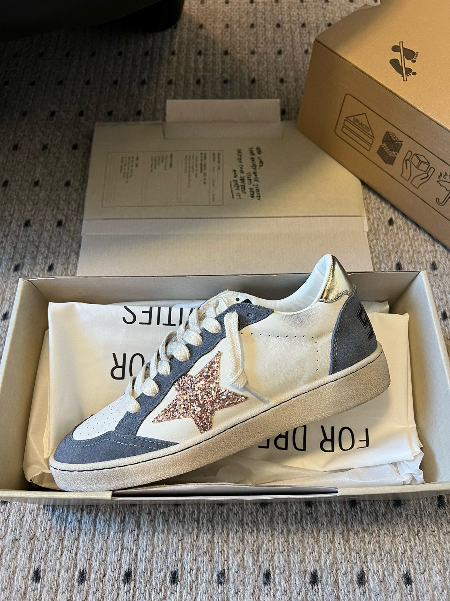 LuxluxHouse Best Quality Shoes Golden Goose