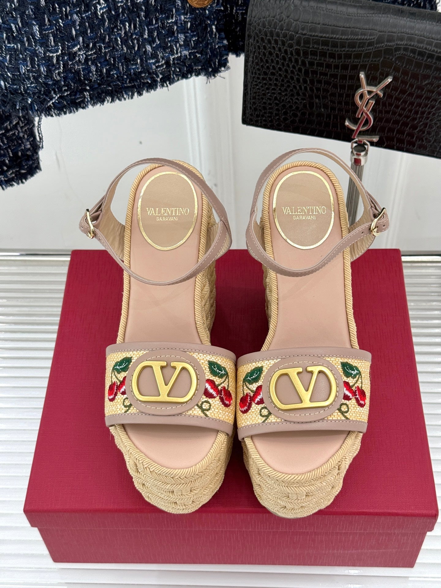 LuxluxHouse Best Quality Valentino Women Shoes