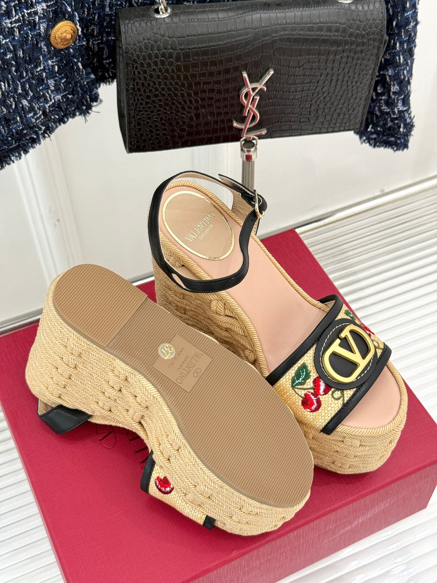LuxluxHouse Best Quality Valentino Women Shoes