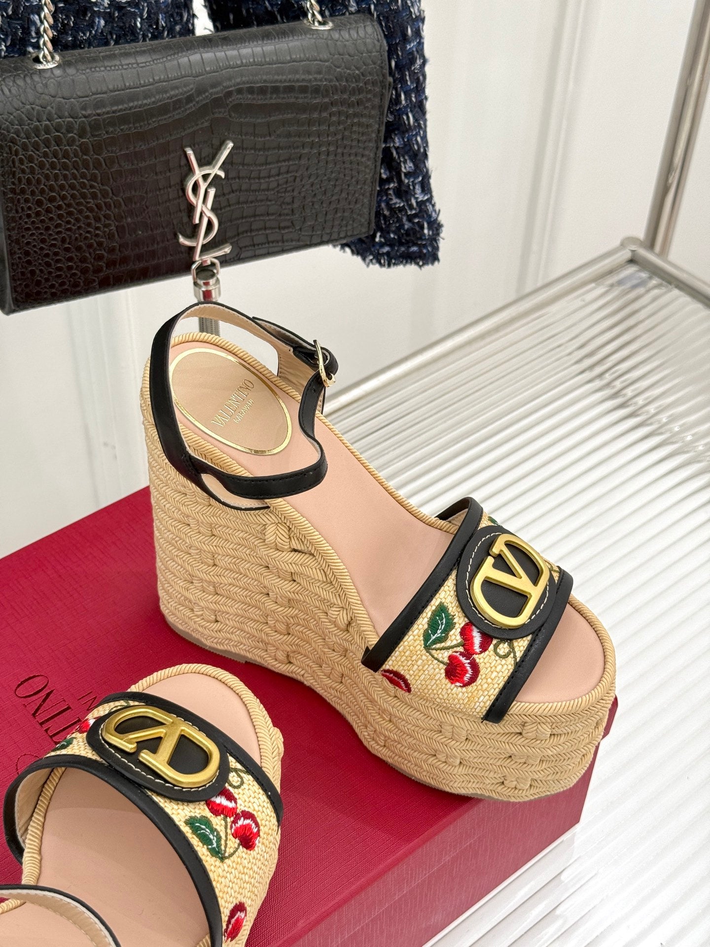 LuxluxHouse Best Quality Valentino Women Shoes