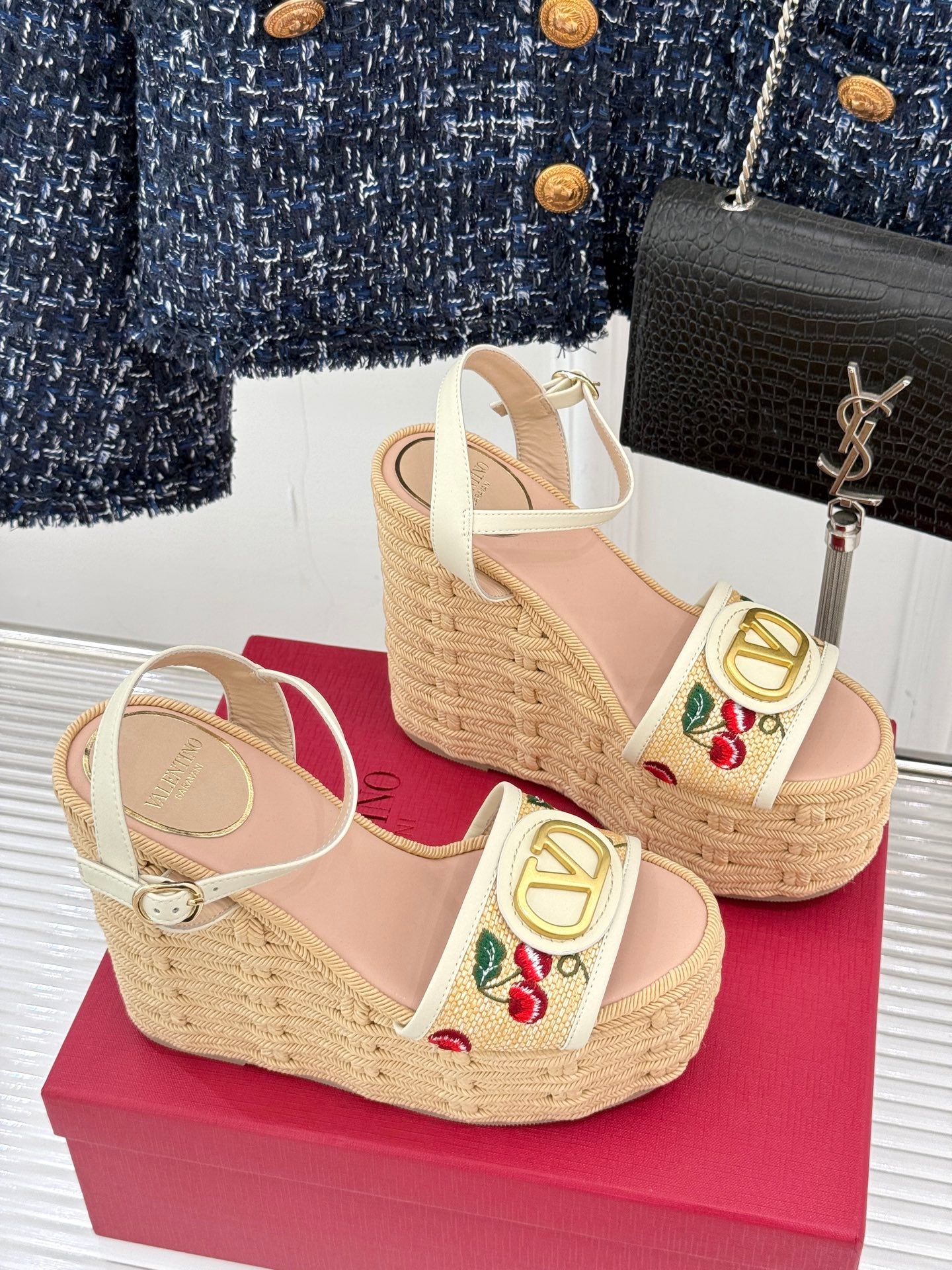 LuxluxHouse Best Quality Valentino Women Shoes