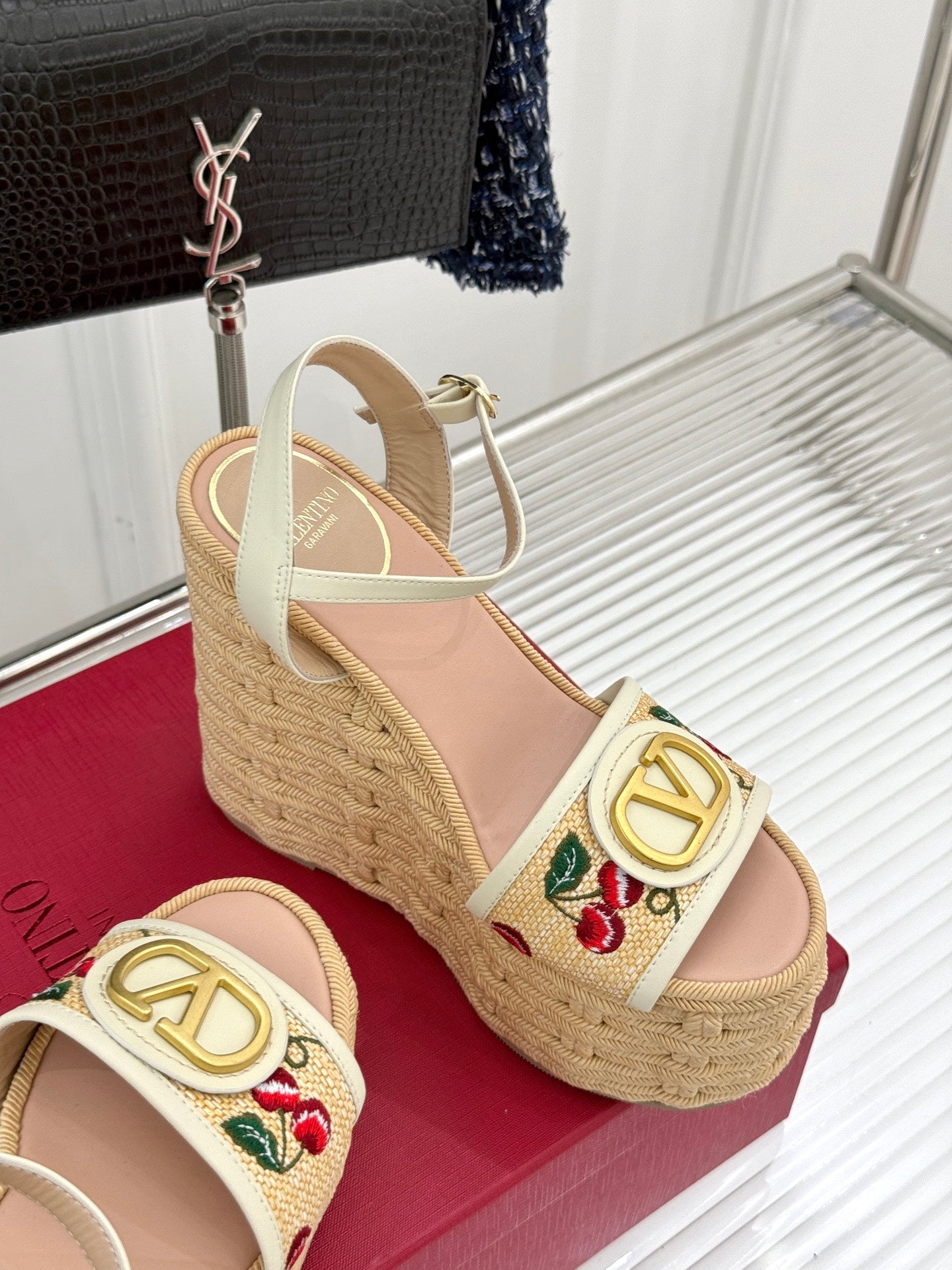 LuxluxHouse Best Quality Valentino Women Shoes