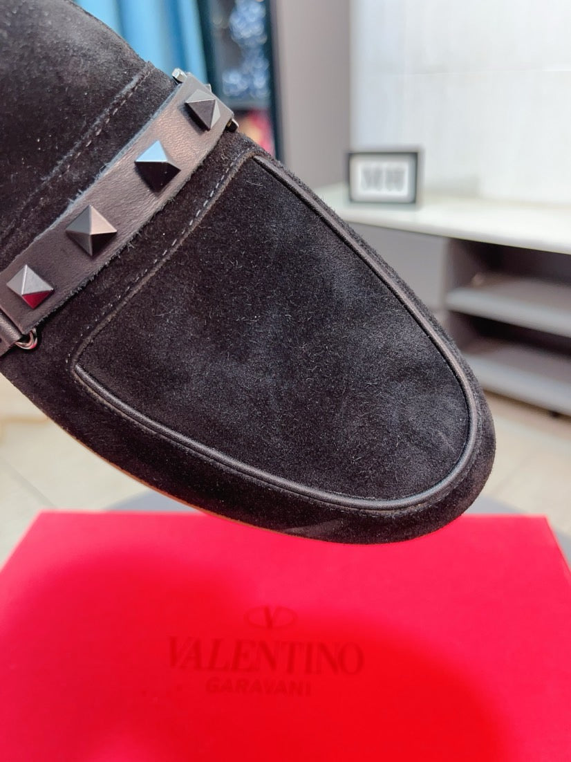 LuxluxHouse Best Quality Shoes Valentino