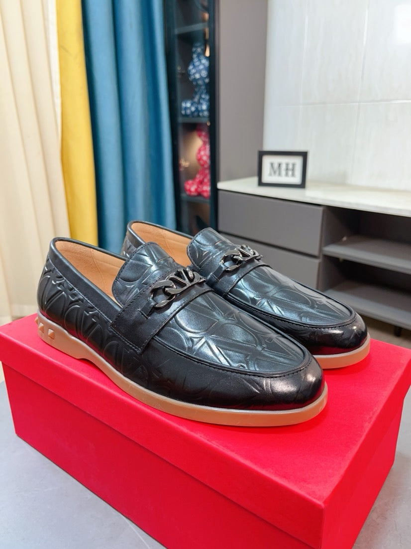 LuxluxHouse Best Quality Shoes Valentino