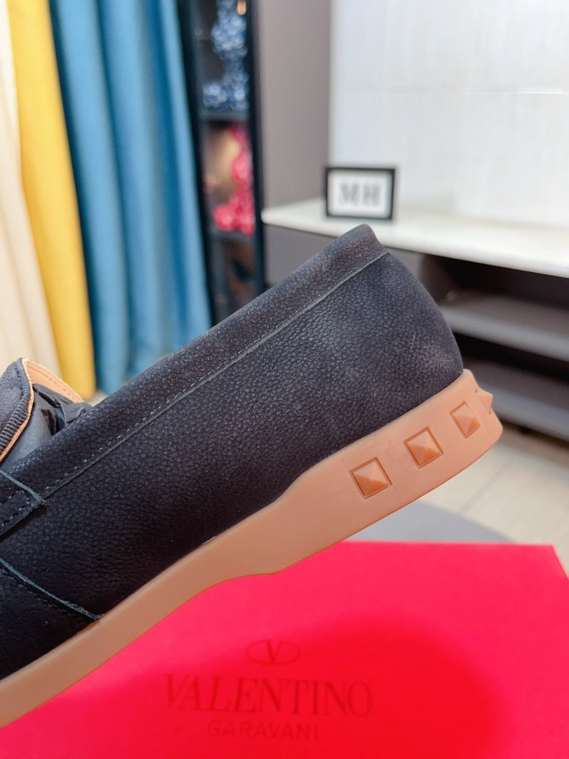LuxluxHouse Best Quality Shoes Valentino