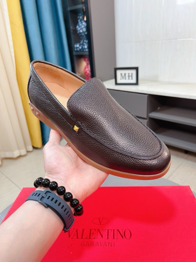 LuxluxHouse Best Quality Shoes Valentino