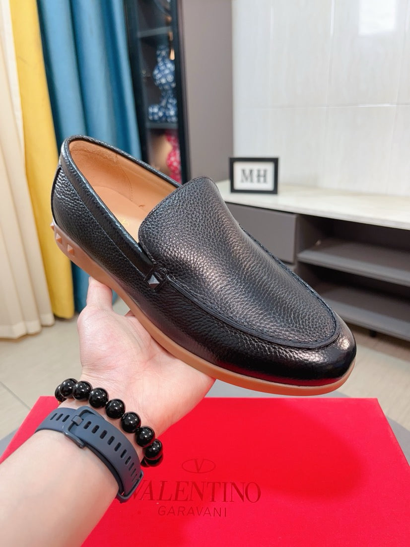 LuxluxHouse Best Quality Shoes Valentino