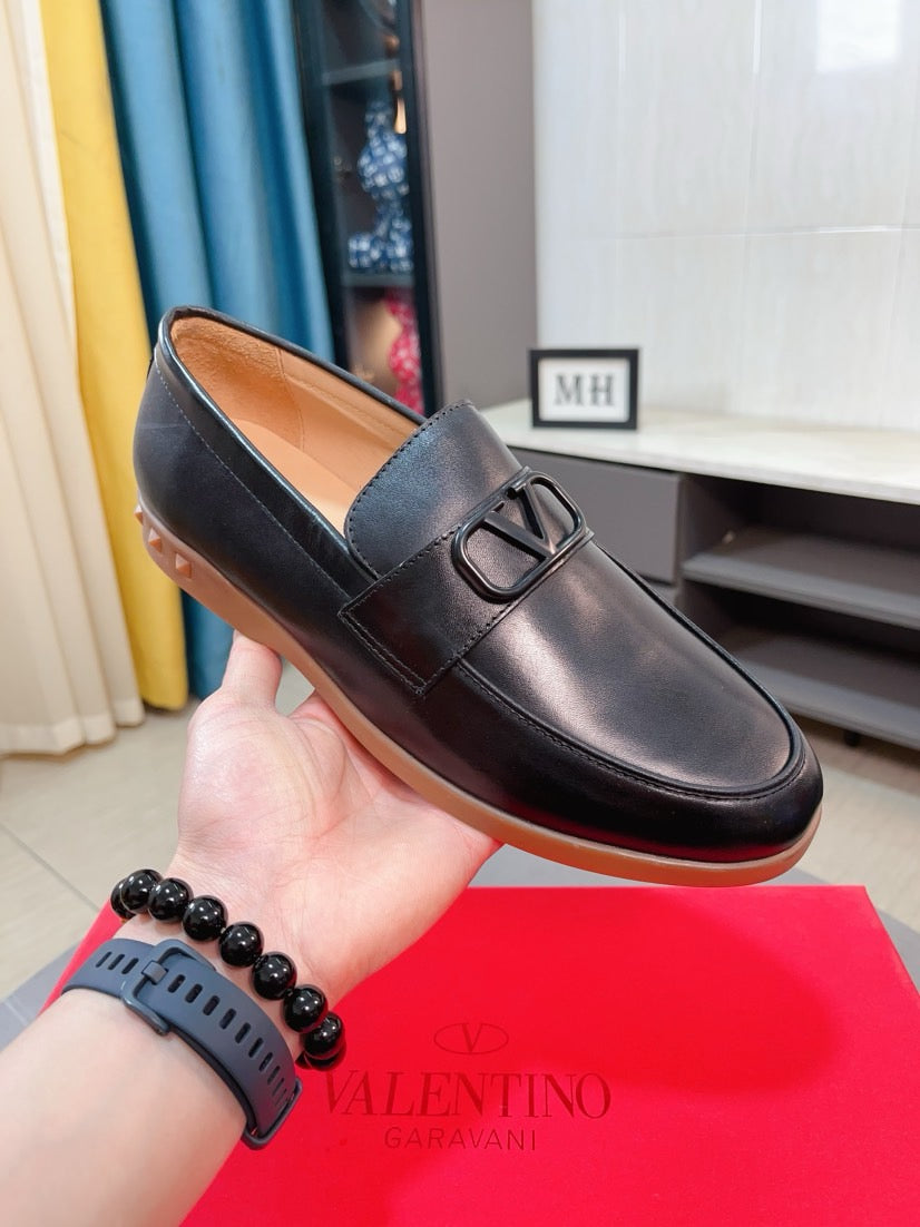 LuxluxHouse Best Quality Shoes Valentino