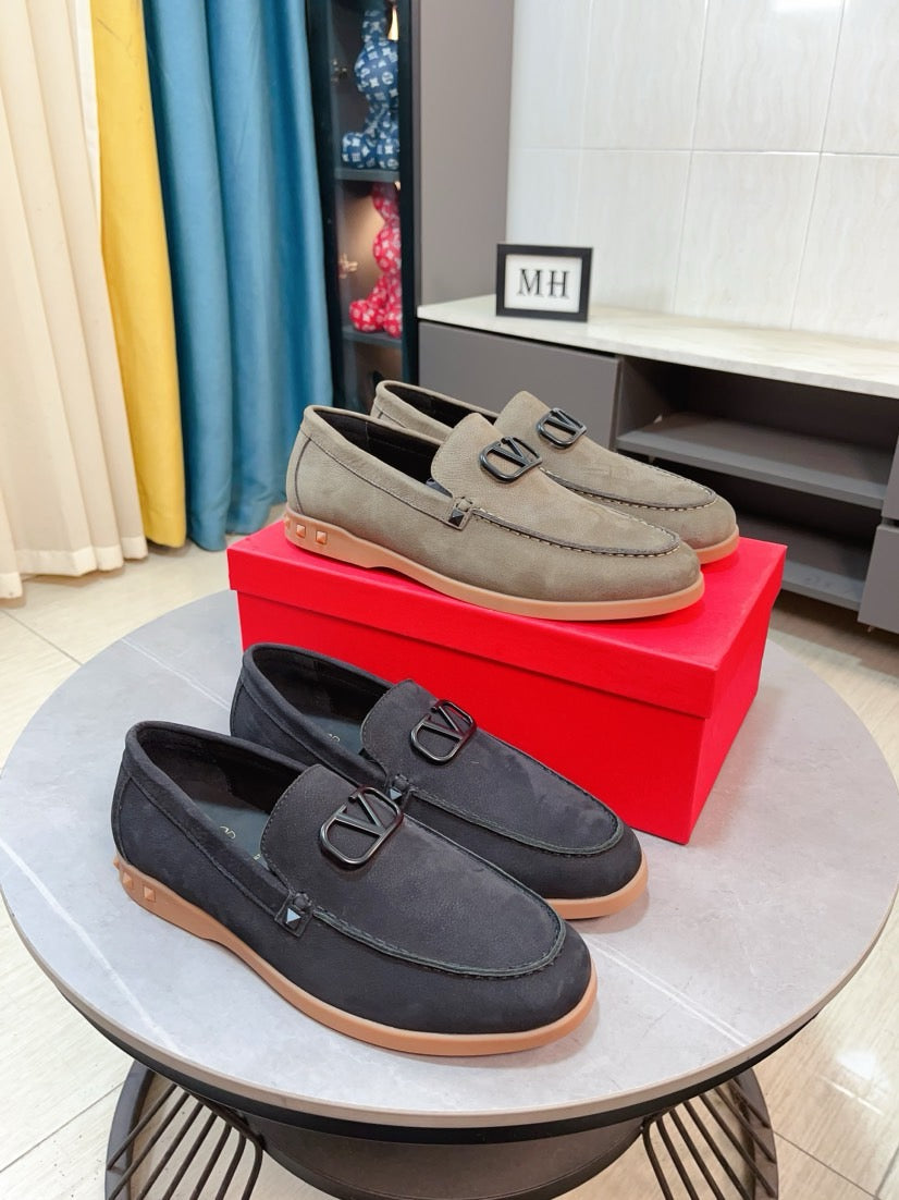 LuxluxHouse Best Quality Shoes Valentino