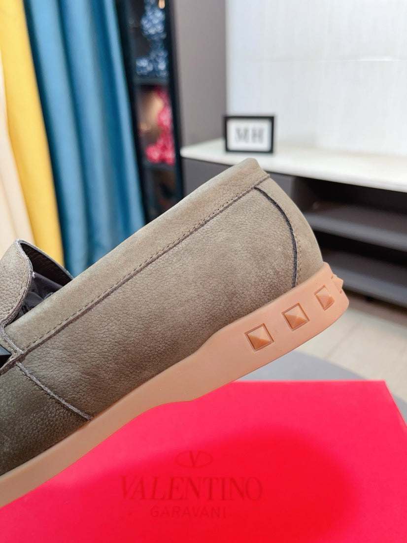 LuxluxHouse Best Quality Shoes Valentino