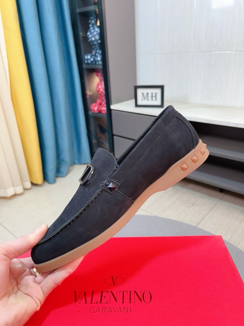 LuxluxHouse Best Quality Shoes Valentino