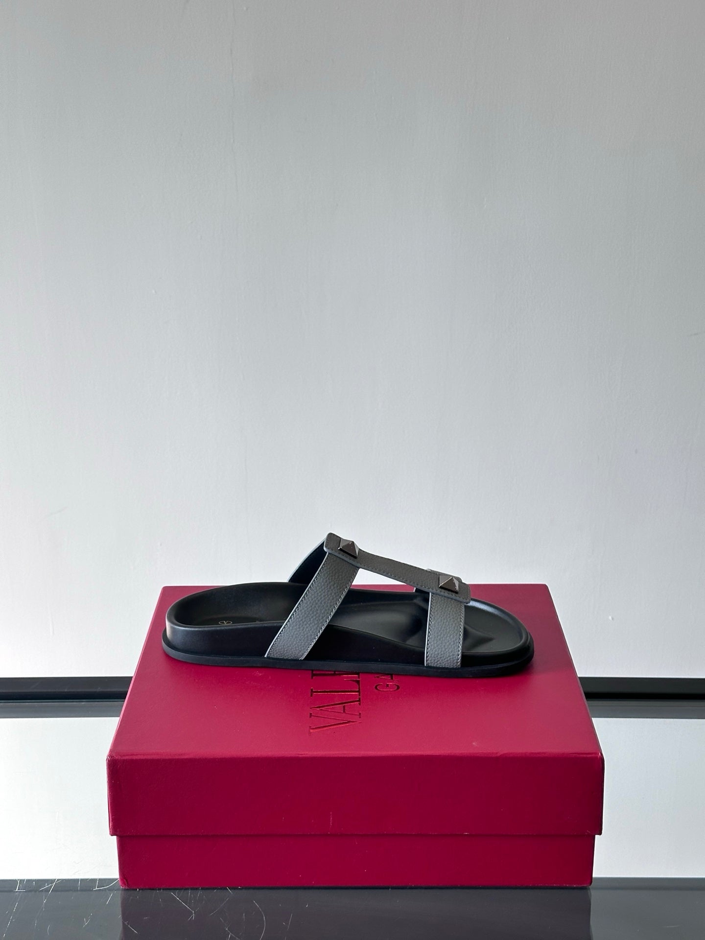 LuxluxHouse Best Quality Sandals Valentino