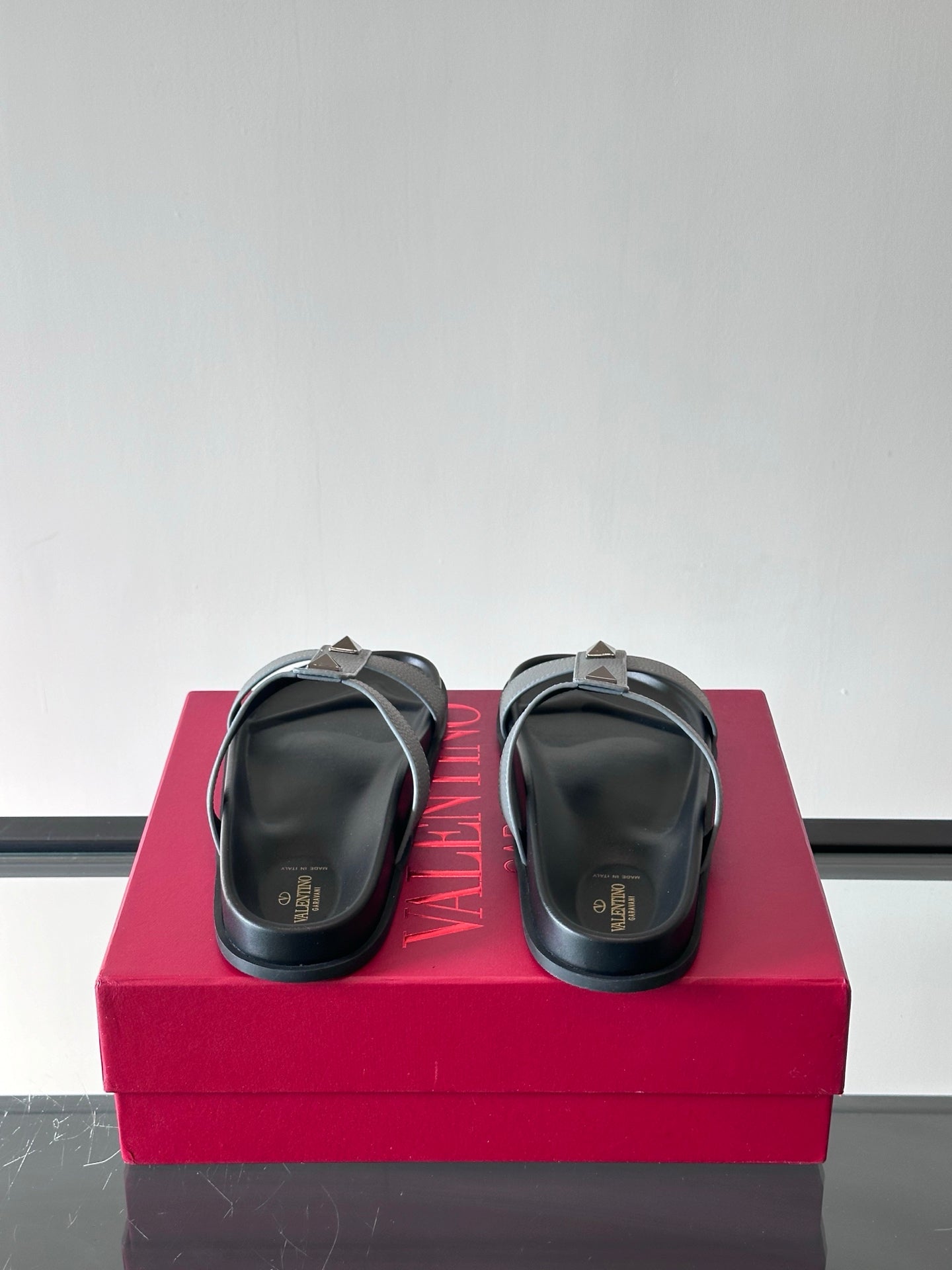 LuxluxHouse Best Quality Sandals Valentino