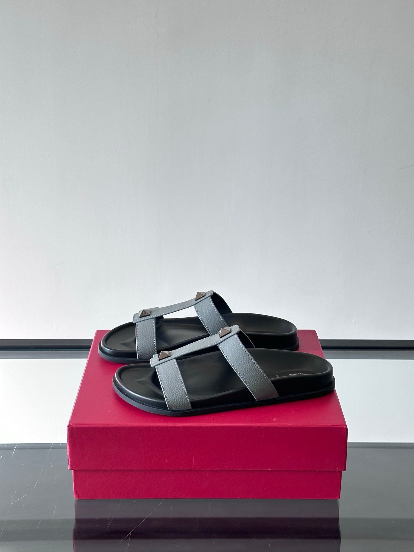 LuxluxHouse Best Quality Sandals Valentino