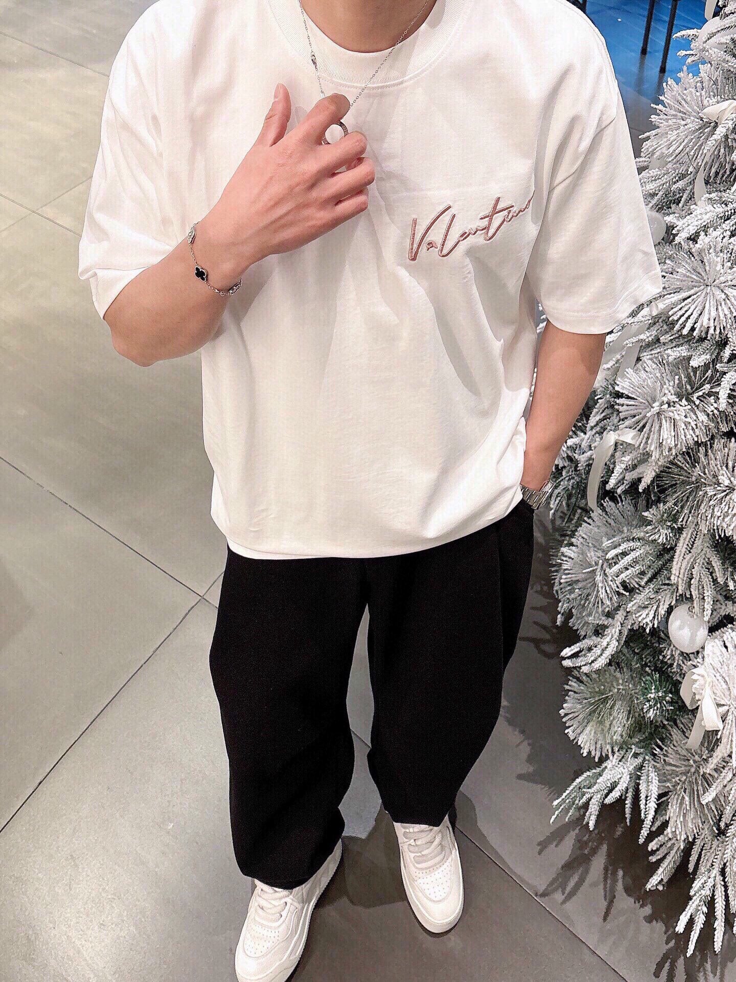 LuxluxHouse Best Quality Clothes Valentino T-shirt