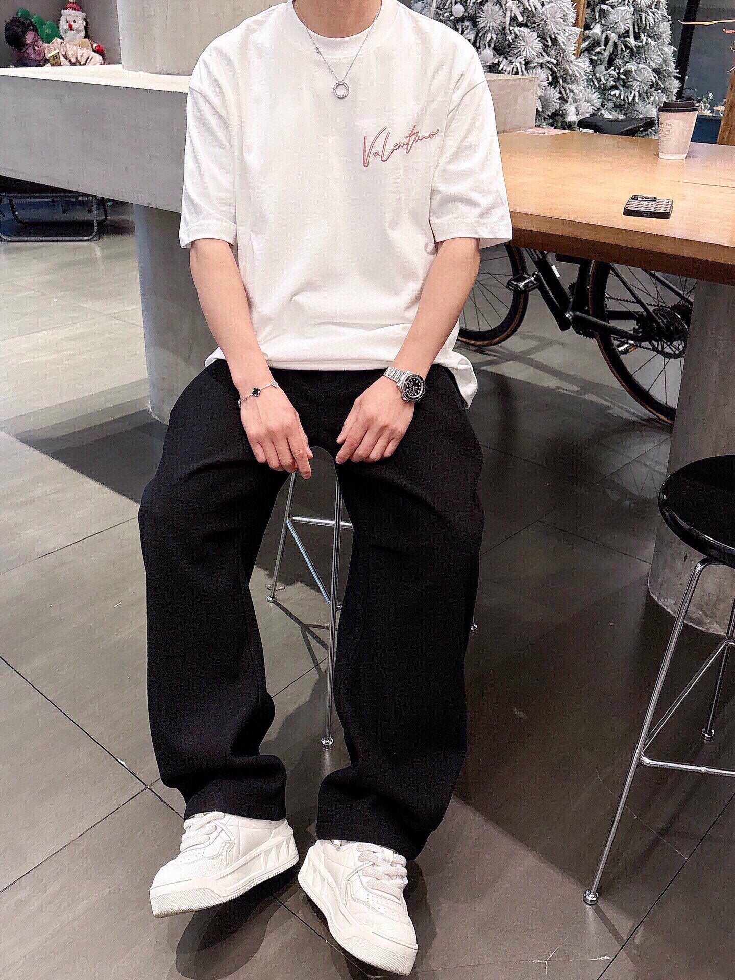 LuxluxHouse Best Quality Clothes Valentino T-shirt