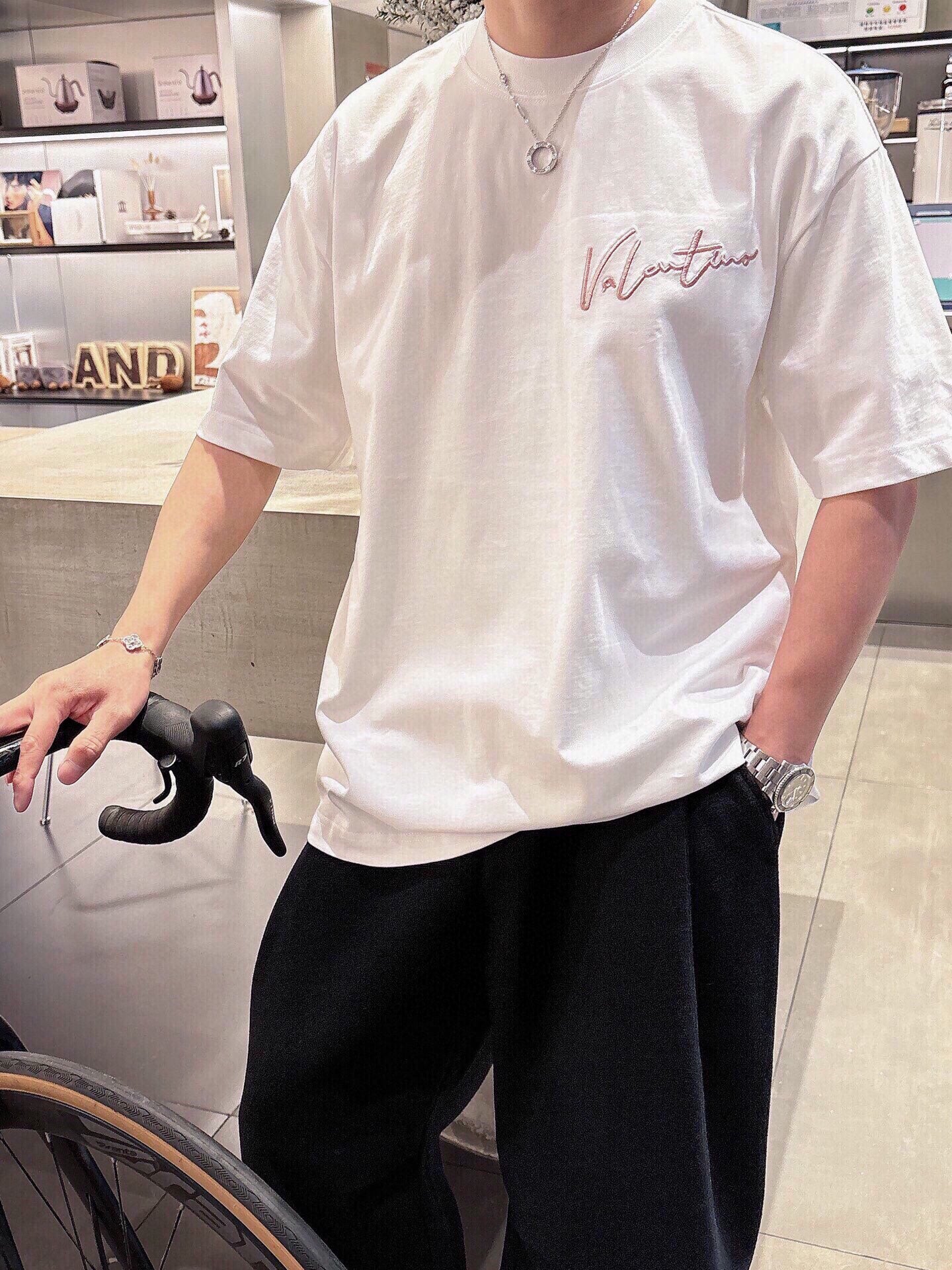 LuxluxHouse Best Quality Clothes Valentino T-shirt