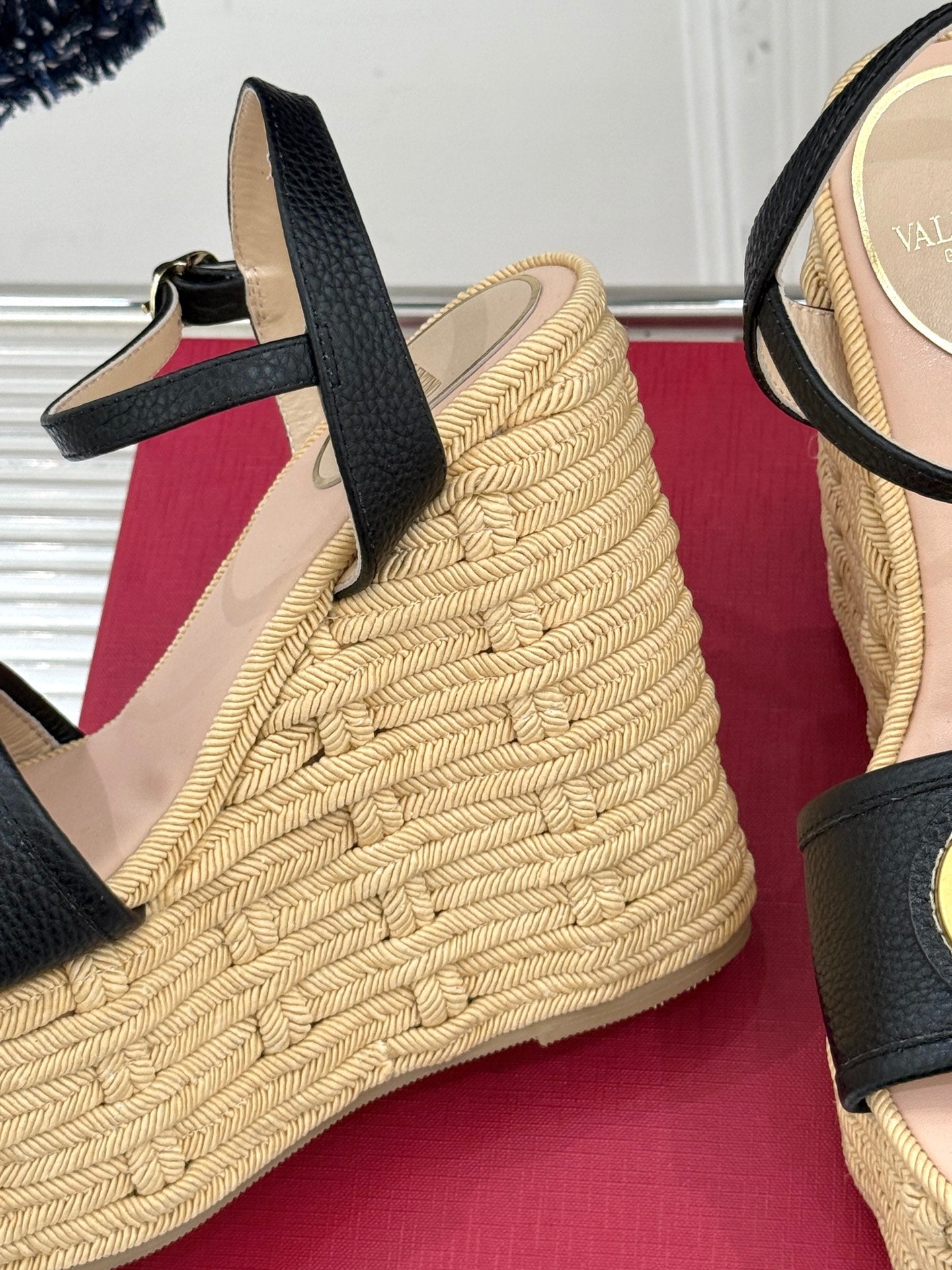 LuxluxHouse Best Quality Valentino Women Shoes