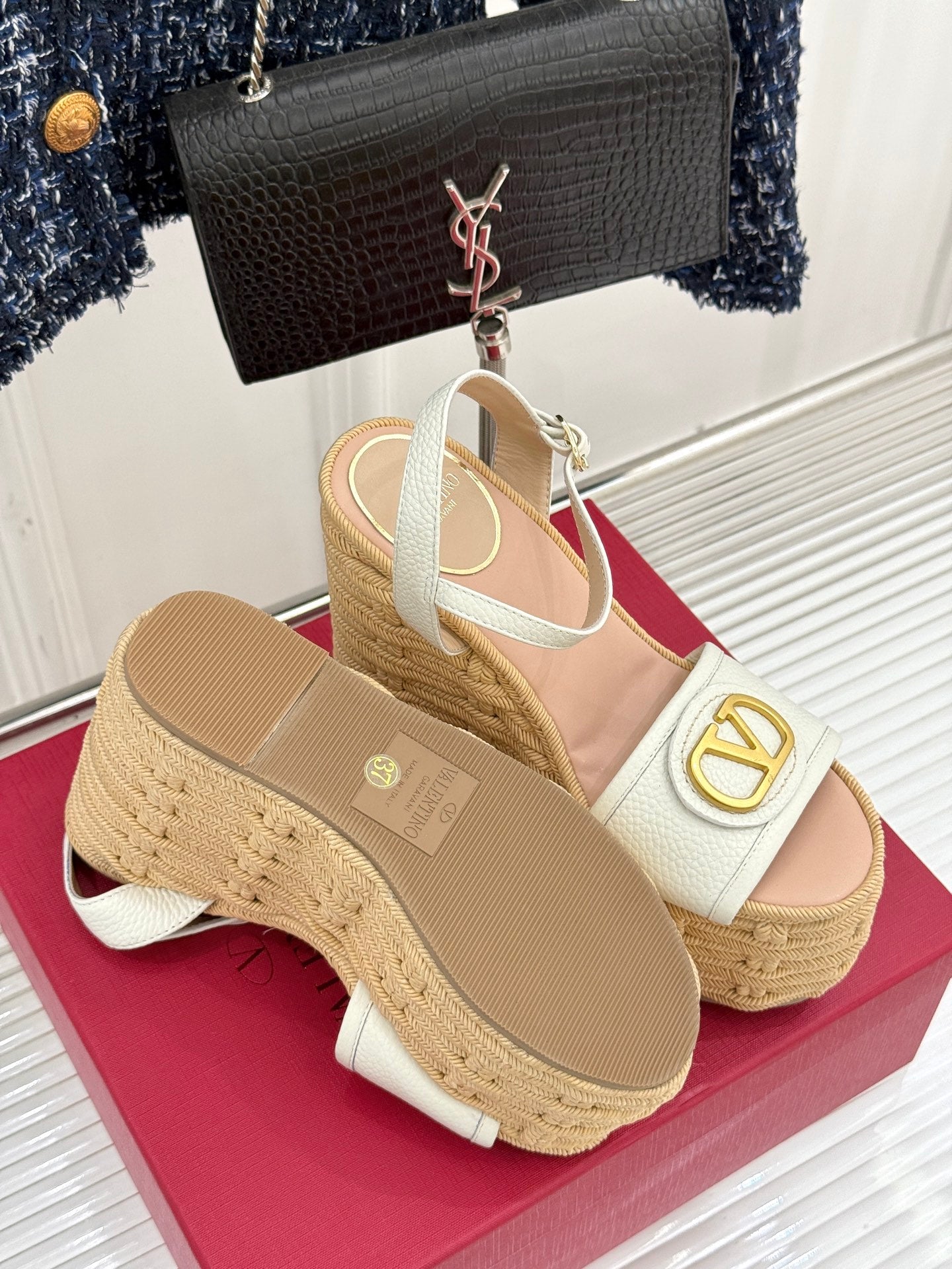 LuxluxHouse Best Quality Valentino Women Shoes