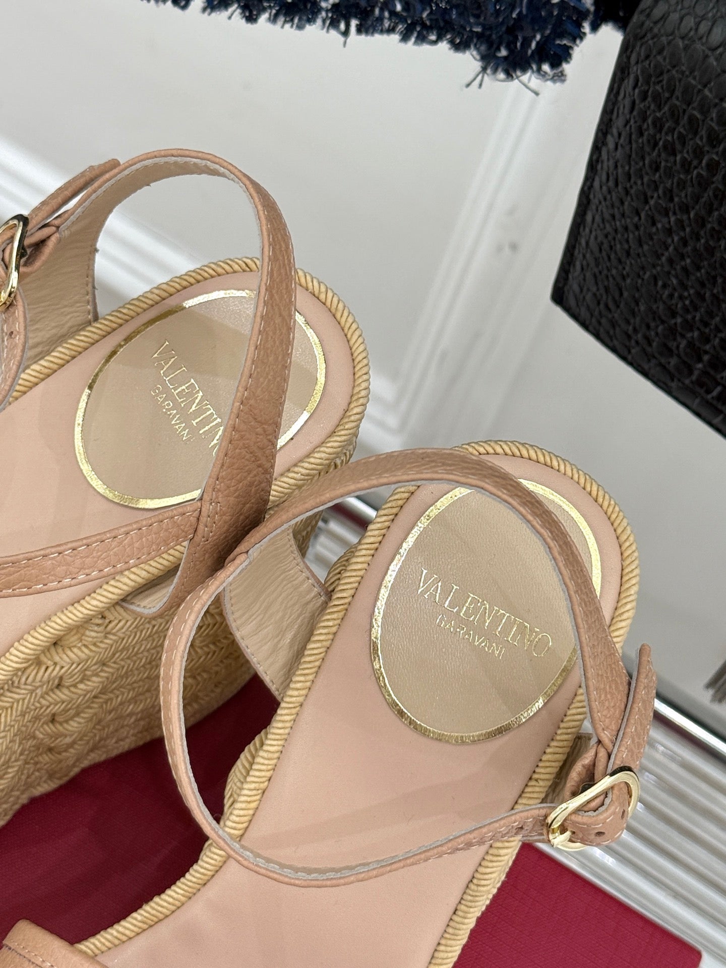 LuxluxHouse Best Quality Valentino Women Shoes