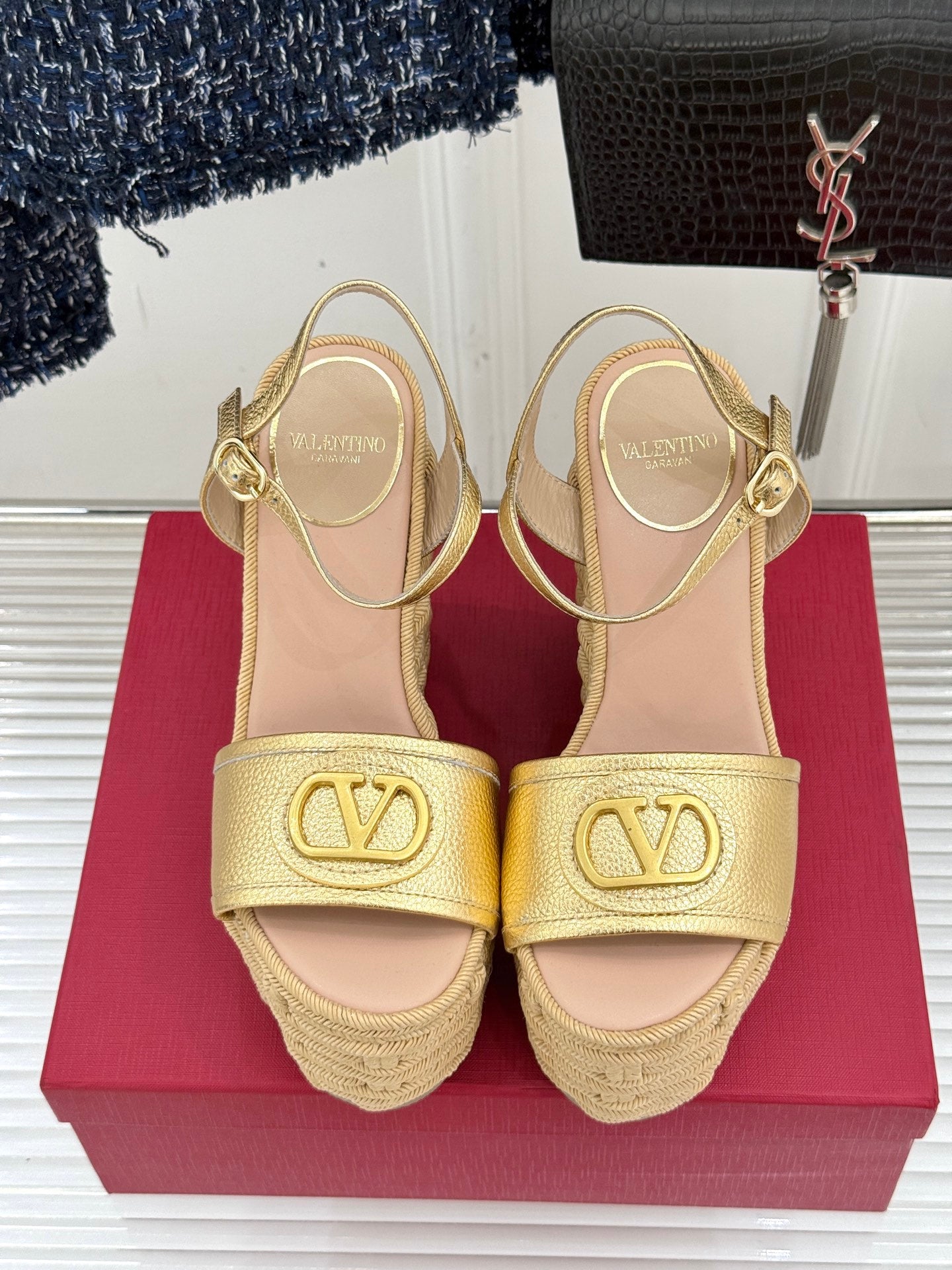 LuxluxHouse Best Quality Valentino Women Shoes